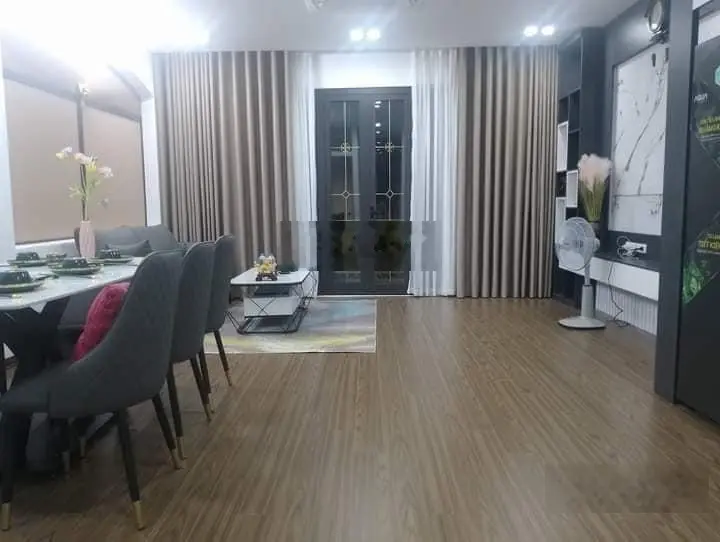 Cần bán gấp nhà mặt phố võ chí công-tây hồ-kinh doanh-68m2*7t*5m mặt tiền=19 tỷ