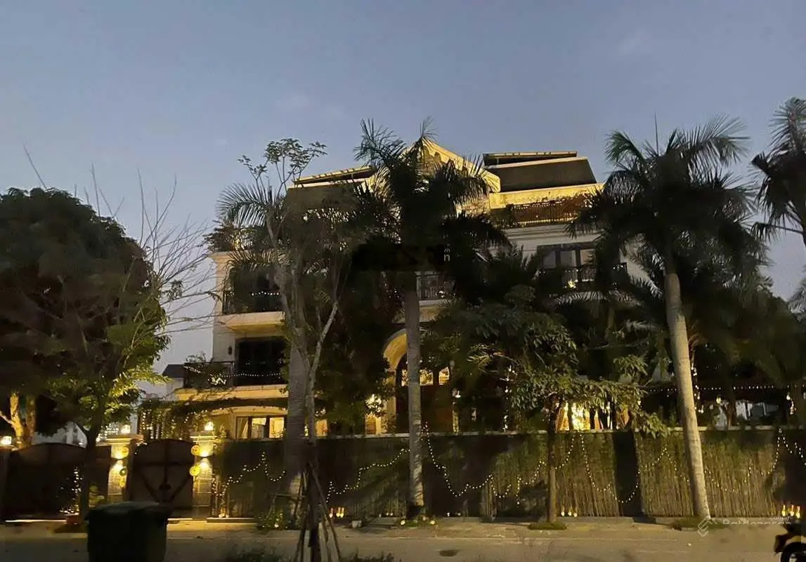 Biệt thự 3 mặt tiền sông Sài Gòn Mystery Villas, 5PN, 7WC, căn góc siêu đẹp. LH: 0906 789 ***