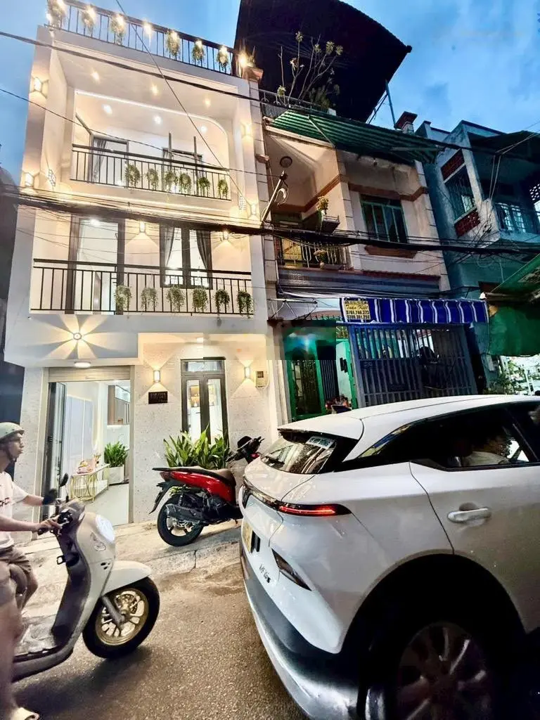 Hàng hiếm nhà đẹp y hình ngay Lê Văn Duyệt hẻm xe hơi 6m khu trung tâm sát Quận 1 nhỉnh 5 tỷ