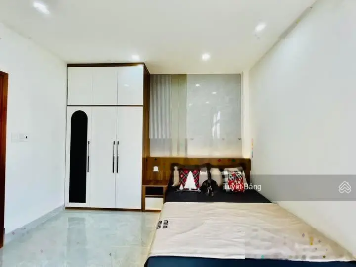 Gía cắt lỗ sâu chỉ 3 tỷ 2 ngay đường Ngô Quyền,Hiệp Phú,quận 9.Phía sau Vincom Plaza Lê Văn Việt.