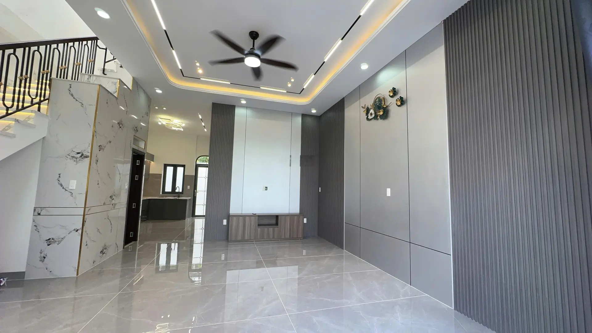 Chính chủ cần bán căn nhà tâm huyết, giá chỉ 3,25 tỷ/100.8m2, nhà mới đẹp y hình. LH: 0903316319