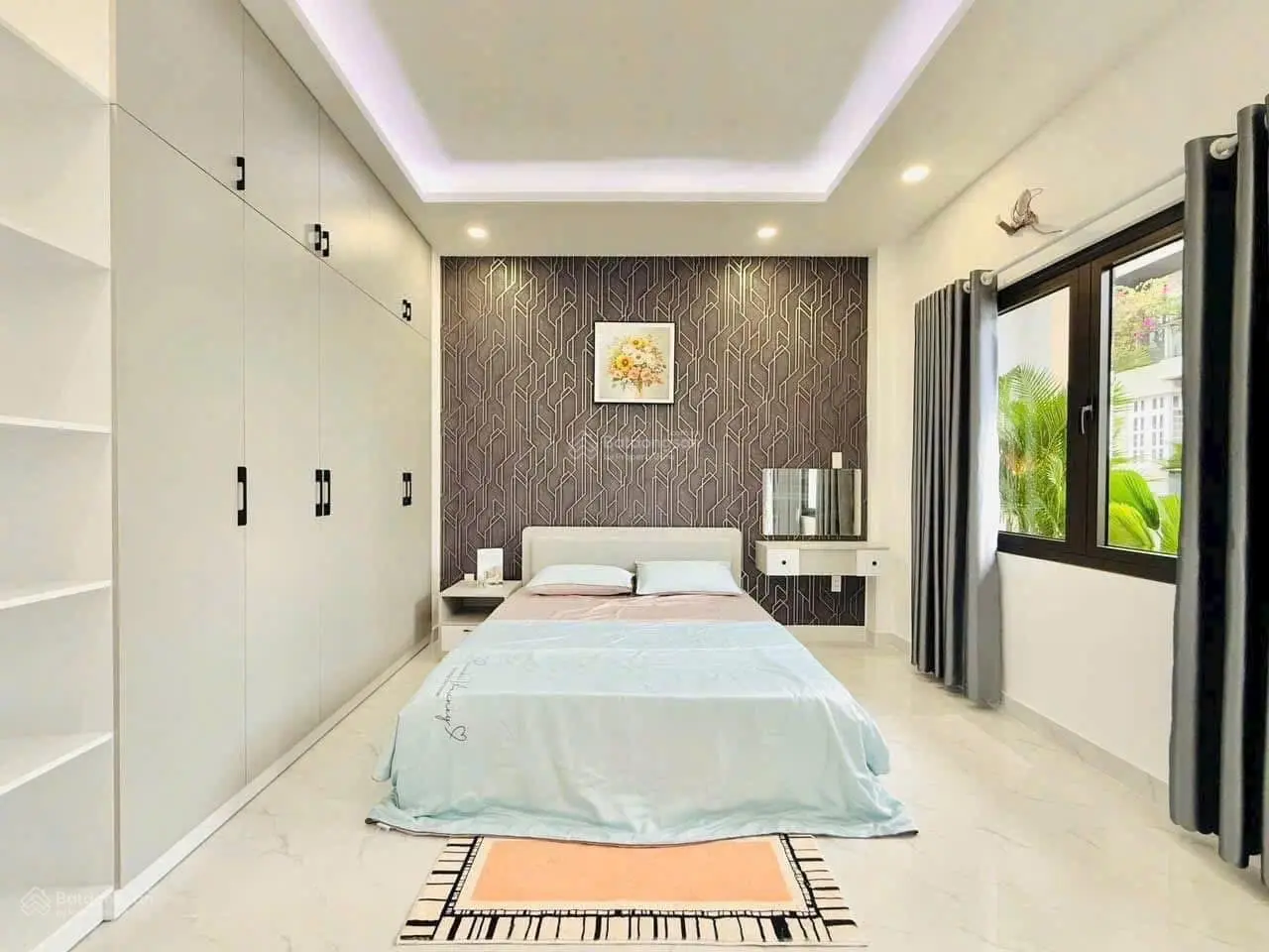 Bán nhà ngay Ngã 4 Phú Nhuận - MTĐ Cầm Bá Thước - P7 - Phú Nhuận, DT 49m2, Giá 3tỷ750, sổ riêng