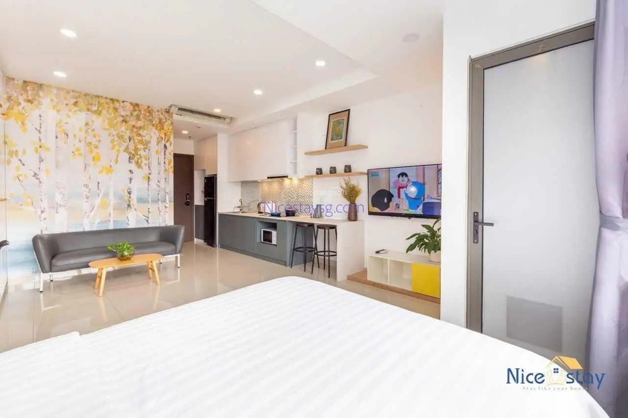 Cần BÁN căn officetel, 36m2, Giá 2ty300, trừ lại cho khách 70tr, có sẵn HĐ thuê 0908 457 *** Linh