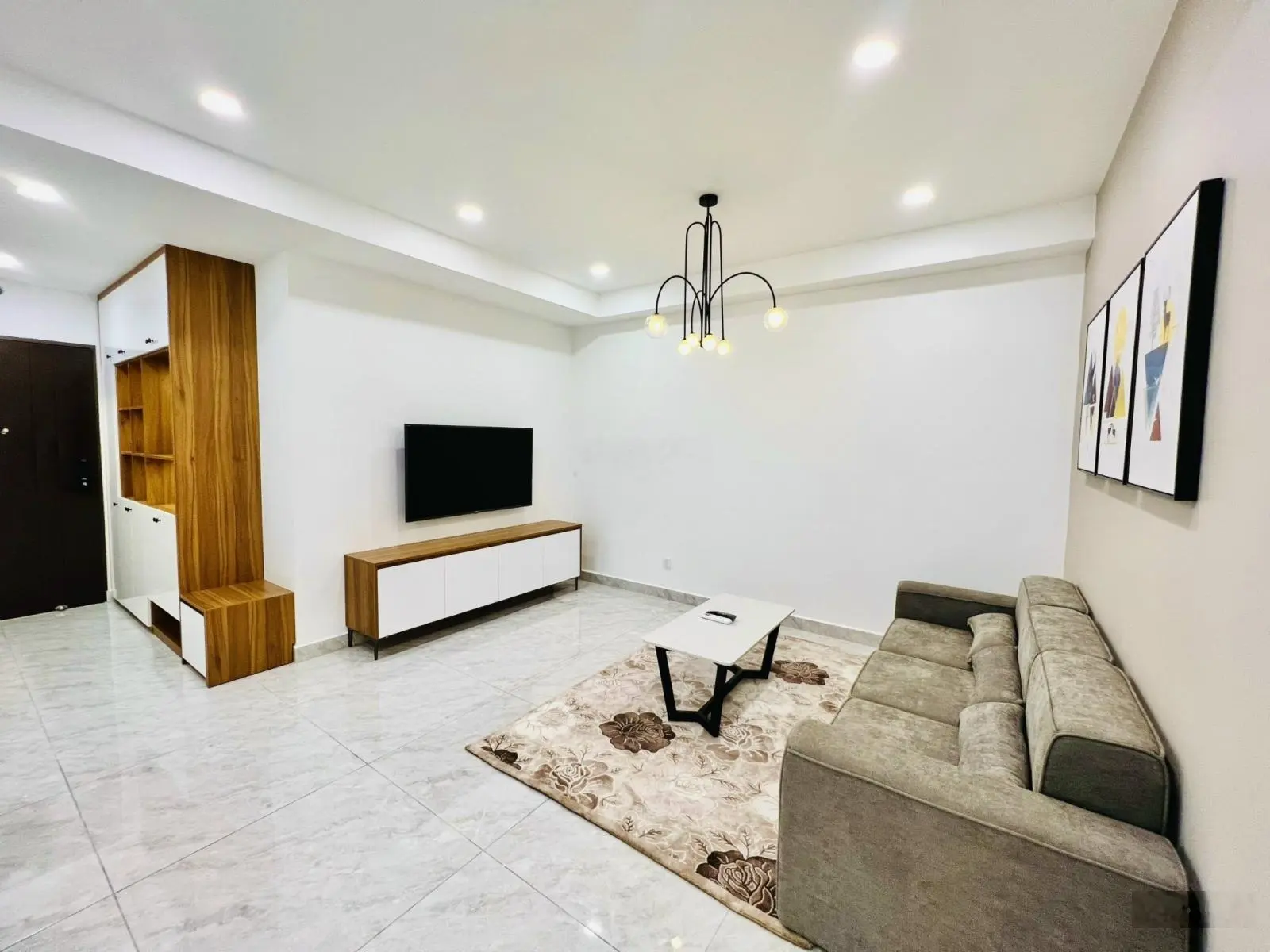 Chính chủ cần bán căn hộ 3 phòng ngủ full nội thất như hình giá chỉ 6.2 tỷ full