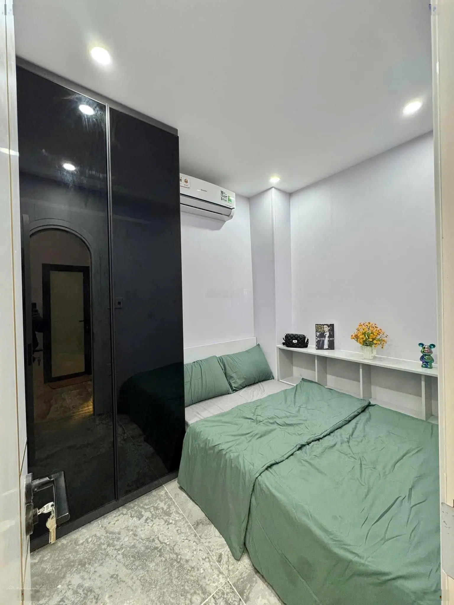 (Sổ rẻ) cần bán gấp nhà, Bình Chánh, DT 95m2, 1T 1L, 5PN, đang cho thuê 10tr/1tháng, SHR