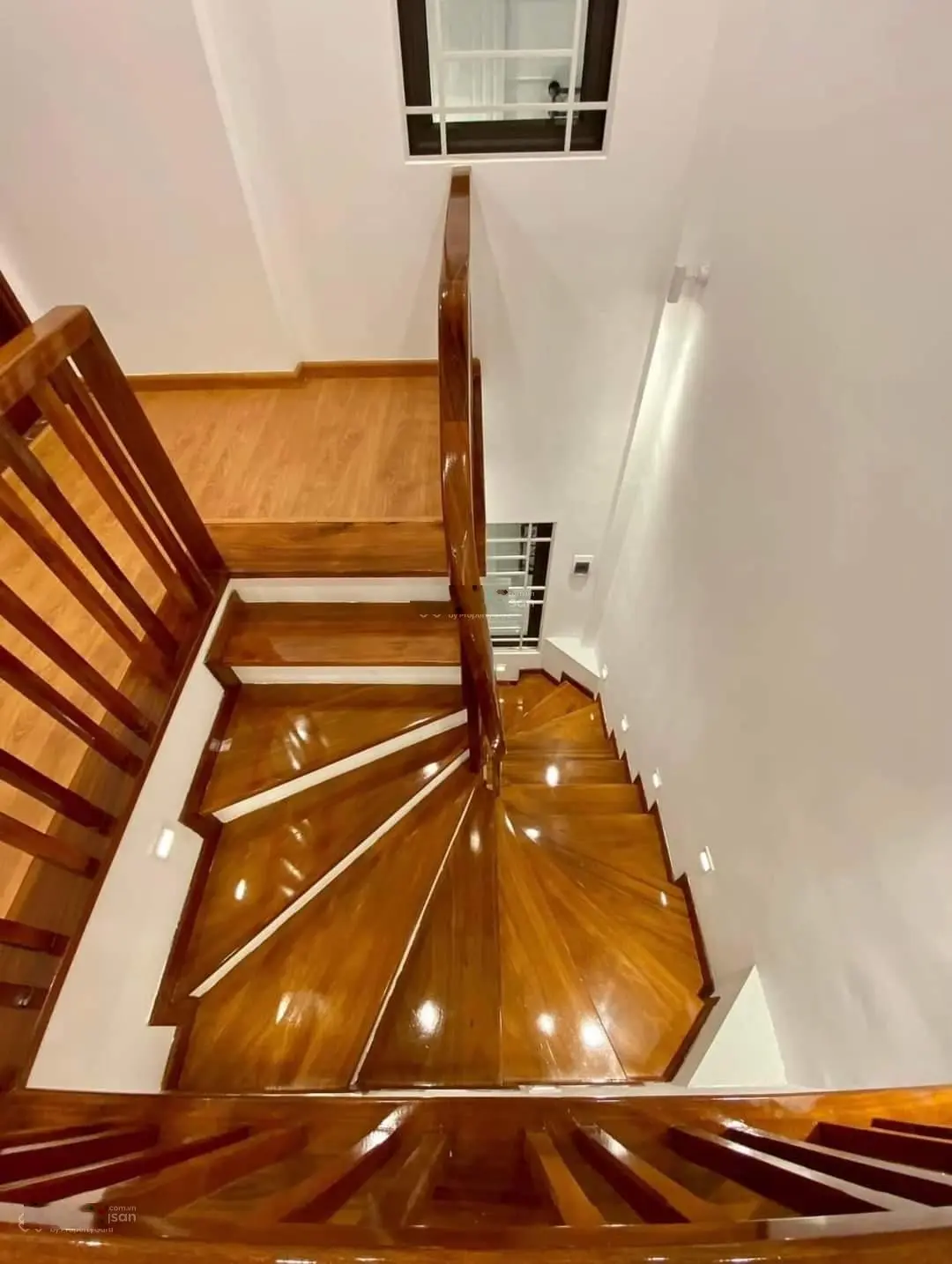 Bán nhà Cầu Diễn 40m2 - ô tô đỗ cổng 10m - thiết kế hiện đại 4PN - sổ vuông đẹp, 4T - 4 tỷ 49