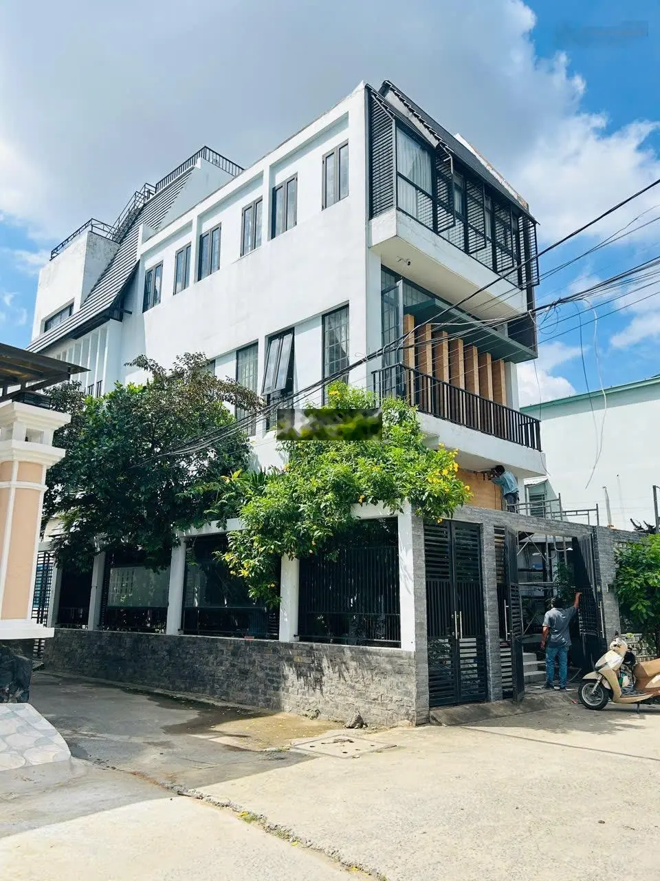 Nhà góc 2 mặt hẻm - 4 tầng - Văn Phòng cho thuê kết hợp 5 CHDV - thu nhập ổn định