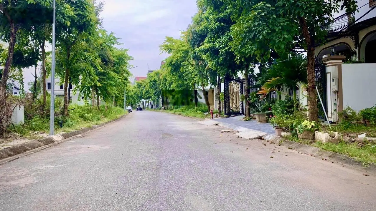 Bán lô B26 Mặt hồ khu Biệt Thự Ngôi Nhà mới thị trấn Quốc Oai, Hà Nội