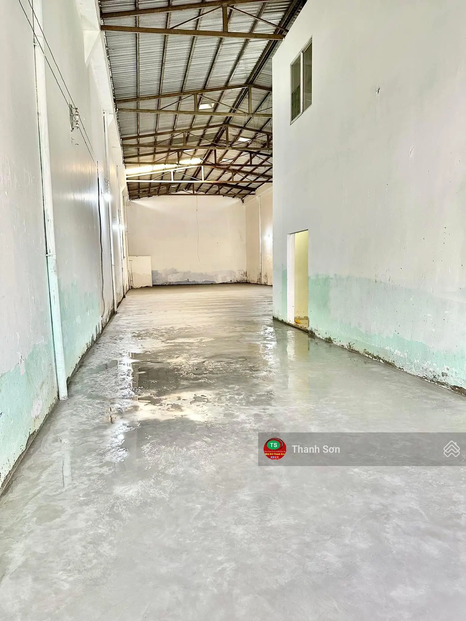 Bán Kho - xưởng DT 400m2, SHR đường XTT 27