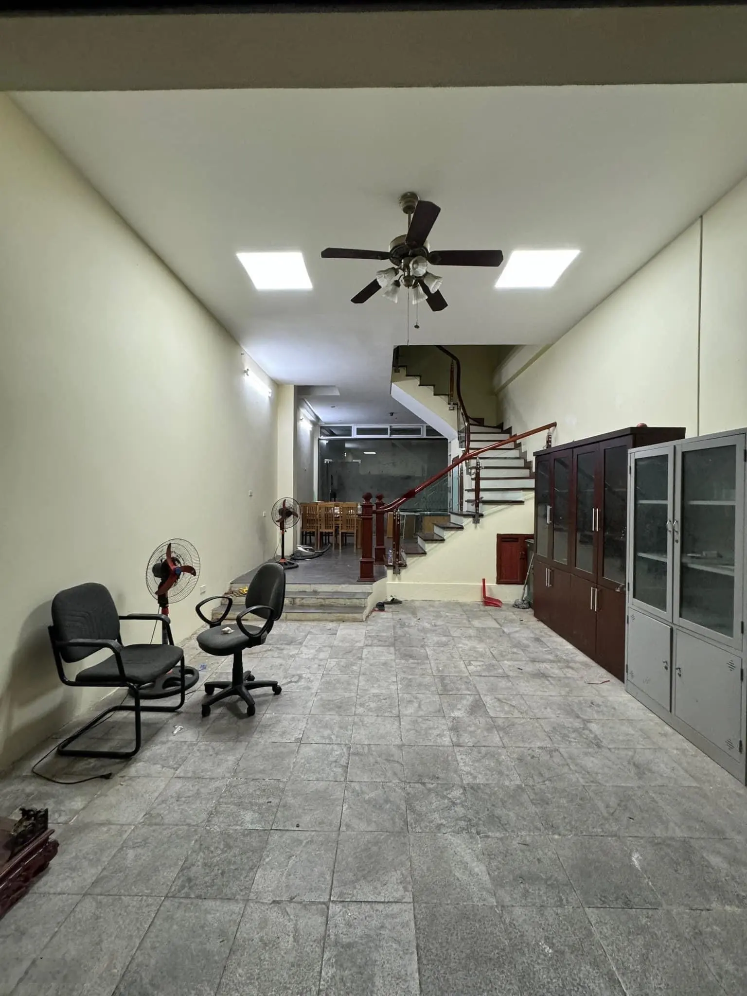 Mặt đường Tam Trinh 605m2, MT 20m, quy hoạch ổn, KD văn phòng, showroom giá 120 tỷ LH: 0946 387 ***