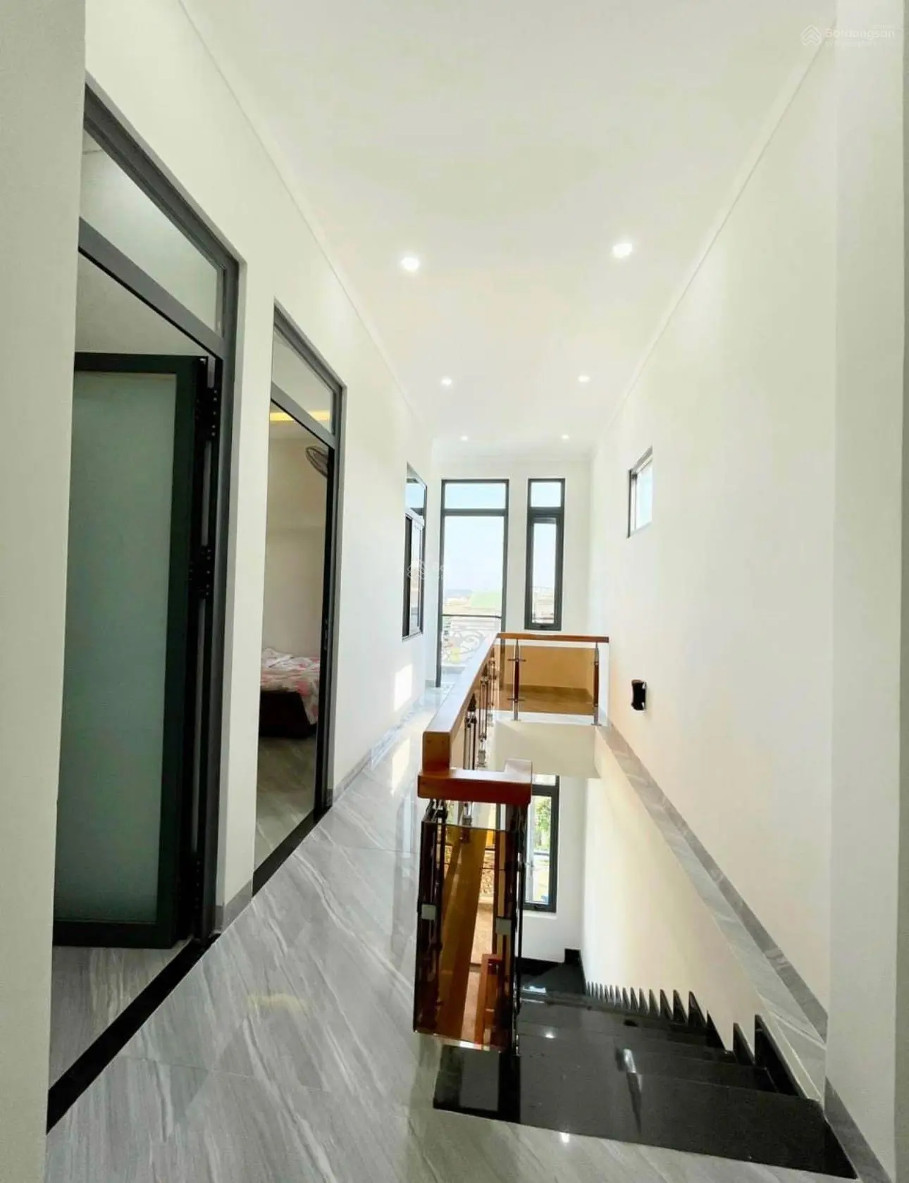 Nhà 3 tầng - phường Tân Lợi - hẻm ô tô Nguyễn Hữu Thấu chỉ 3.1 tỷ, diện tích sử dụng 170m2