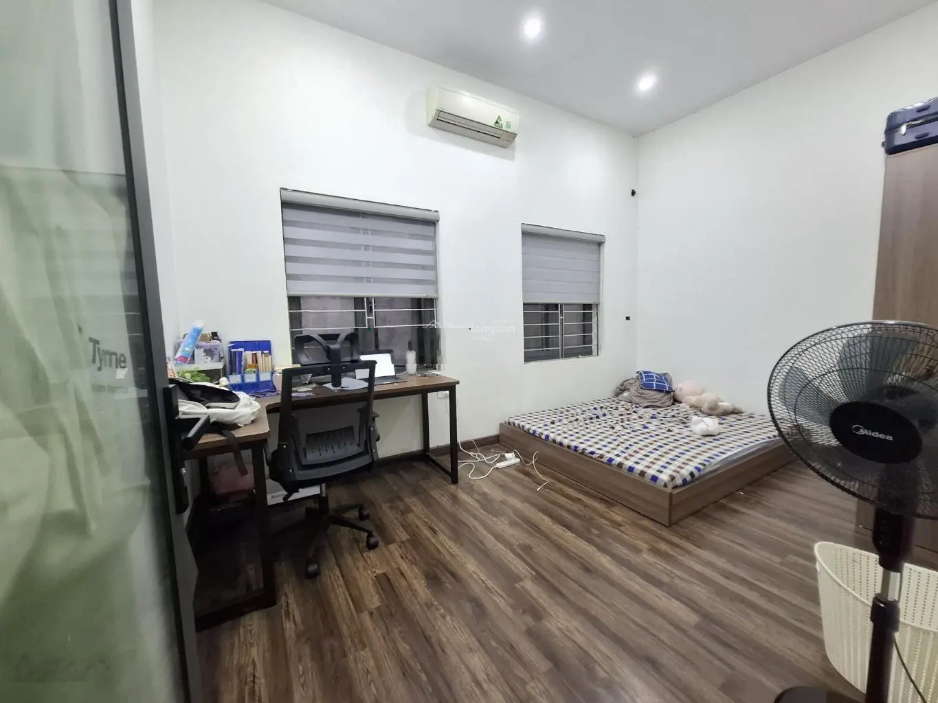 Bán nhà Trần Quốc Hoàn 2 thoáng trước sau - ô tô tránh vào nhà - phân lô 22 tỷ