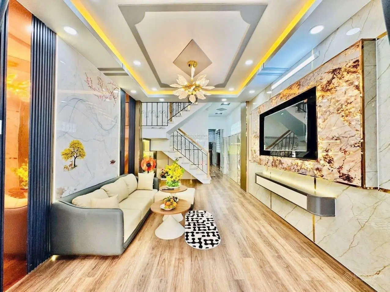 Gấp! Bán nhà 43m2 xây 2 tầng Đồng Đen, Tân Bình giá 2tỷ350. Gần Đại Học Văn Hiến. Hẻm 6m, sổ riêng