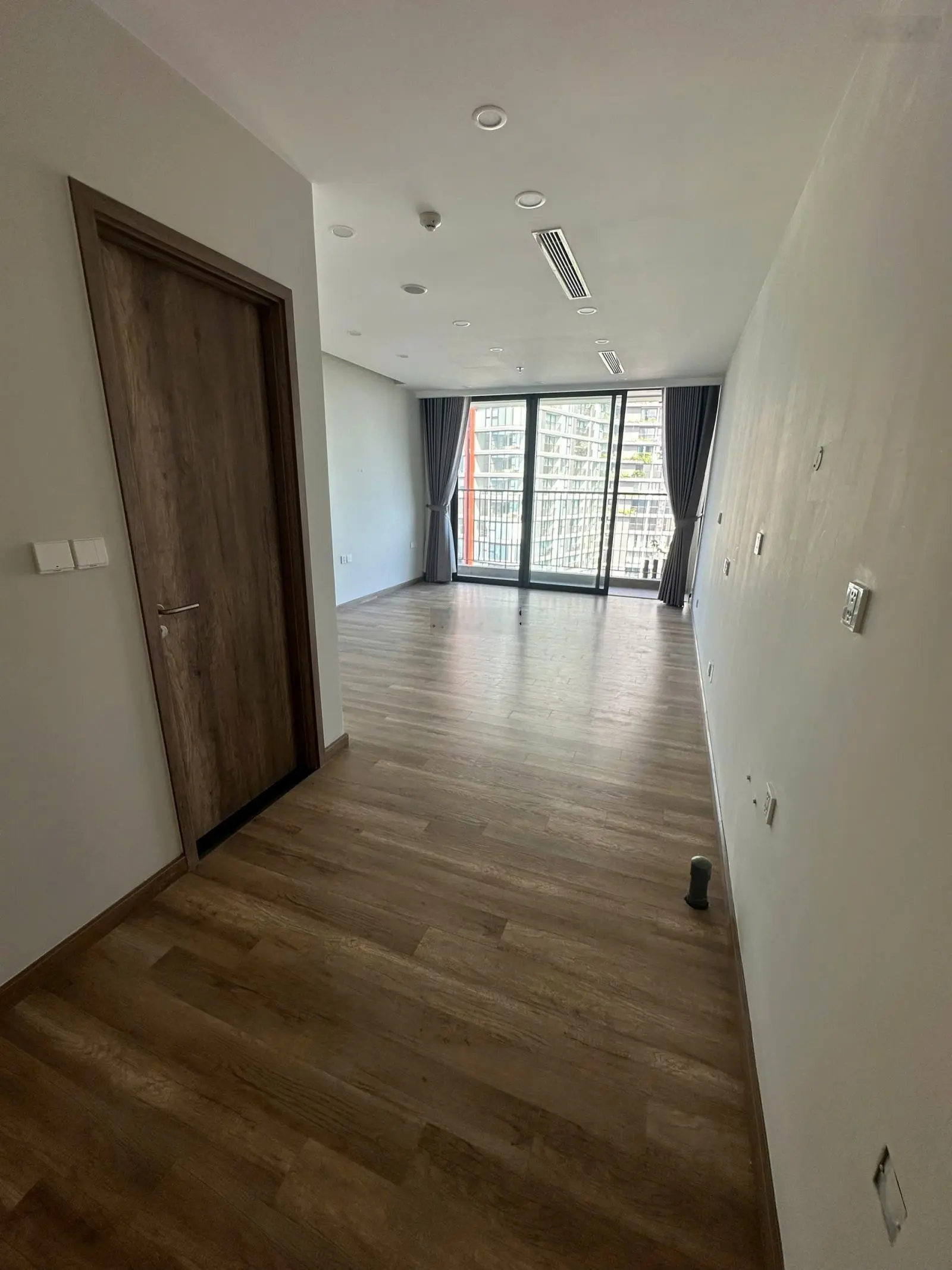 studio 34m2 bán 2.5 tỷ bao phí chuyển nhượng, toà swanlake onsen tầng trung view đẹp 0337 259 ***