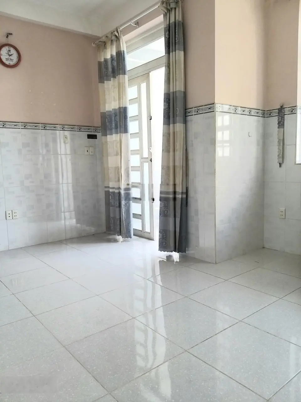 Toà nhà 5 tầng CHDV Nguyễn Công Hoan (5,8mx14,5m). Giá 12 tỷ