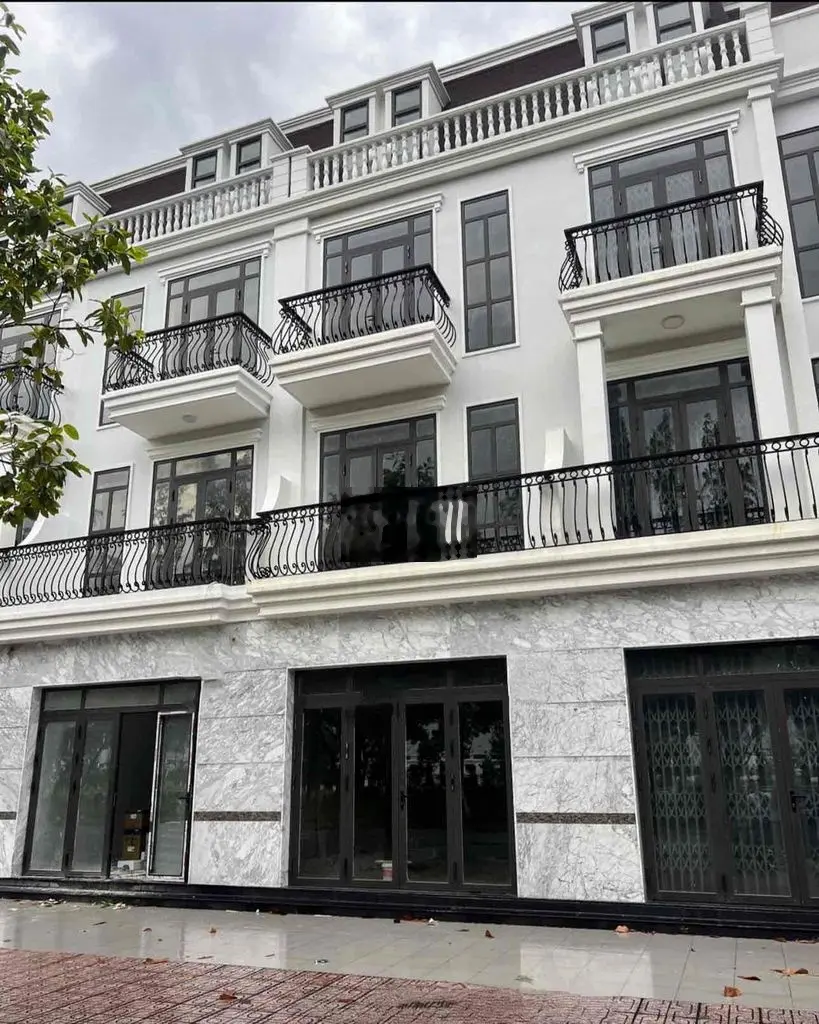 3ty650- Nhà thô 269m2 sàn- rẻ nhất đường số 6, KĐT 5A Sóc Trăng