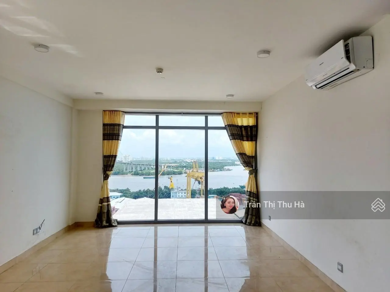 Bán penthouse Luxgarden, 126m2 3PN*2WC, sổ hồng, giá 3 tỷ930 (Thu Hà 0932 758 ***