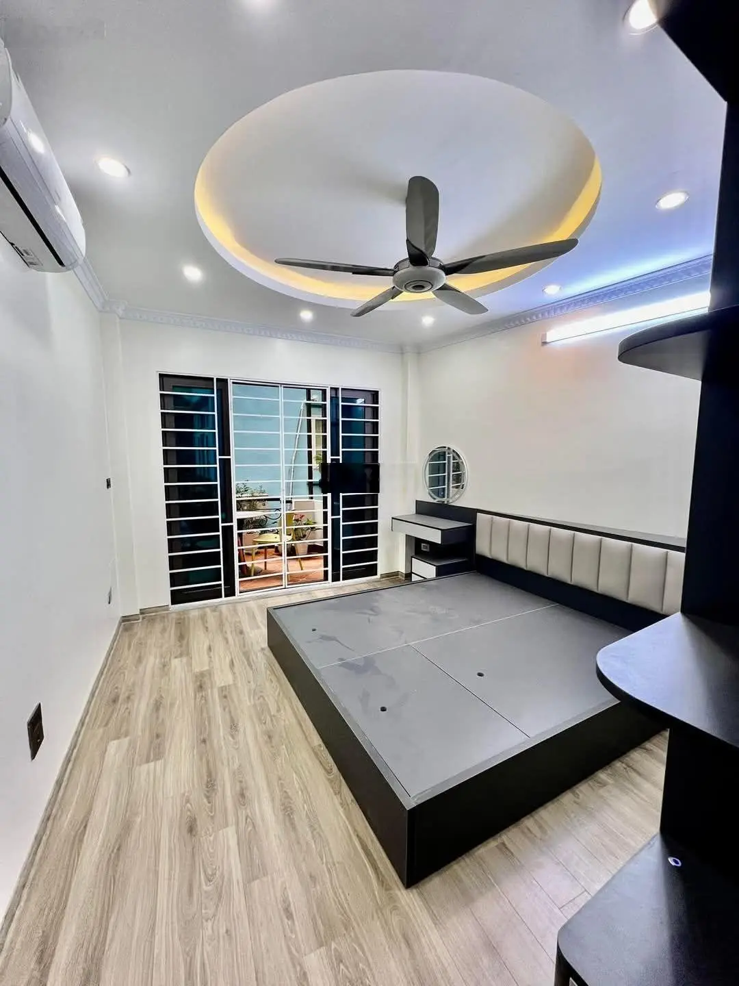 Bán nhà phố Nguyễn An Ninh, phân lô 49m2 * 5 tầng * 6PN * 8,6 tỷ. Ba gác đỗ cửa, 2 thoáng, gần phố