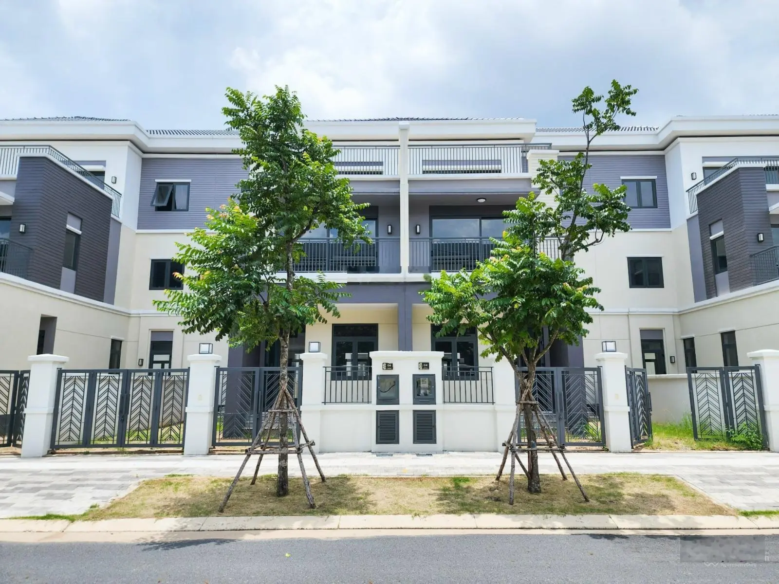 Ngộp quá cần Bán nhà phố, biệt thự, shophouse Aqua City giá từ 5,2 tỷ. Nhận nhà ở ngay kèm HĐMB