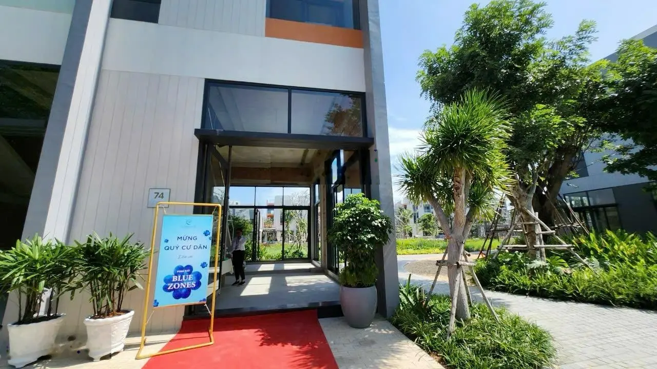Siêu phẩm căn gốc xịn. Ngay clubhouse, mặt sông và có cây cổ thụ - River Townhouse