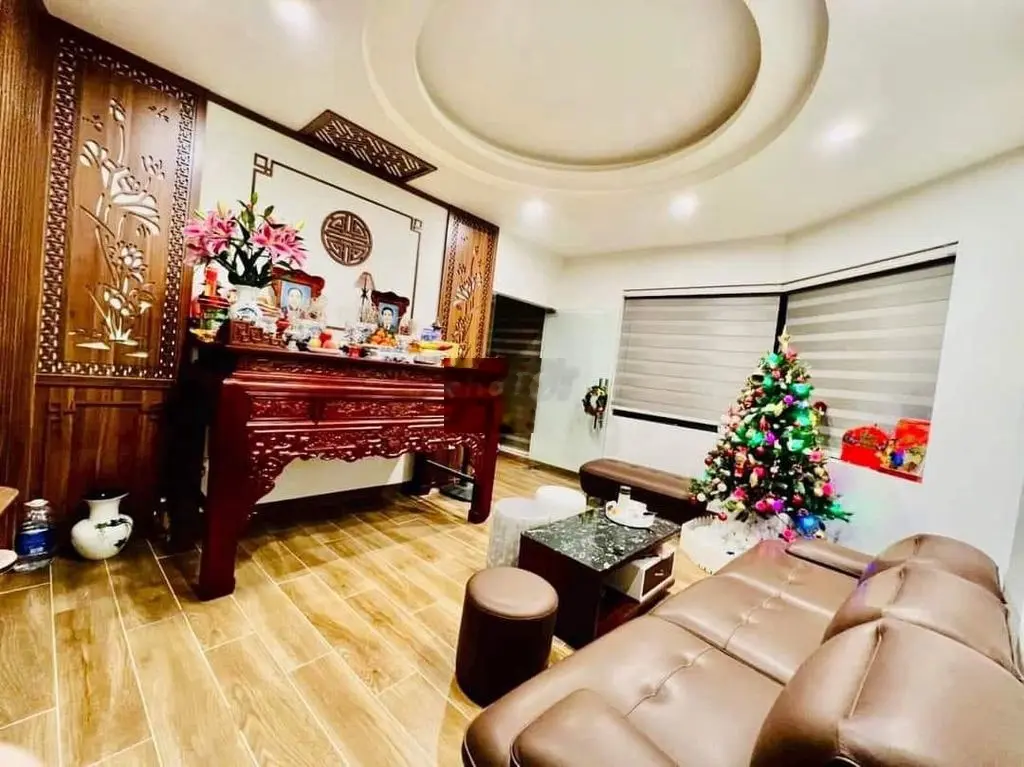 QUANG TIẾN LÔ GÓC - Ô TÔ VÀO- 50m -5 Tầng - nhỉnh 7 tỉ - VINHOMES