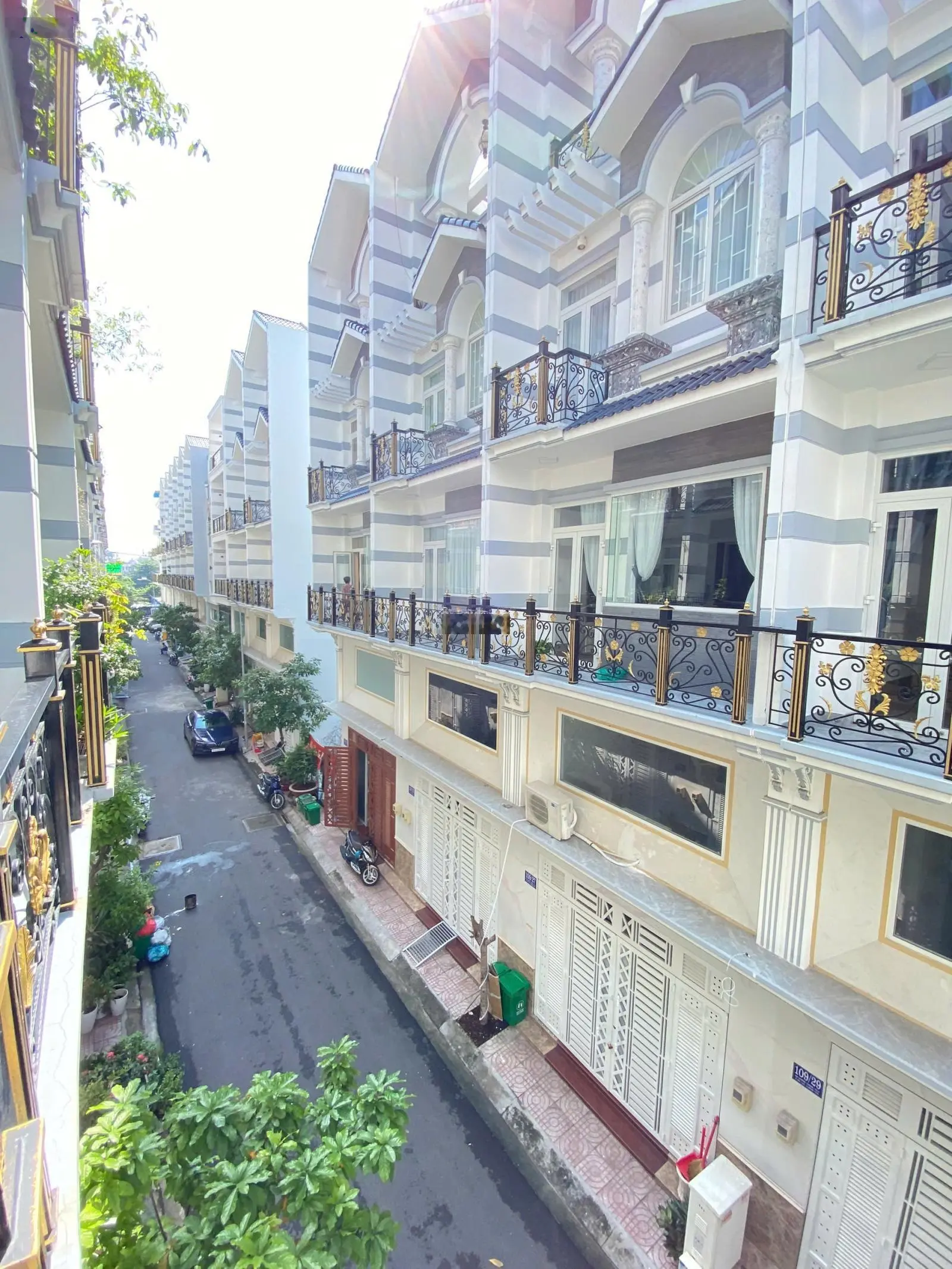 Bán nhà mới 4 tầng, 54m2, SHR Võ Văn Kiệt, Bình Tân giáp Aeon Mall