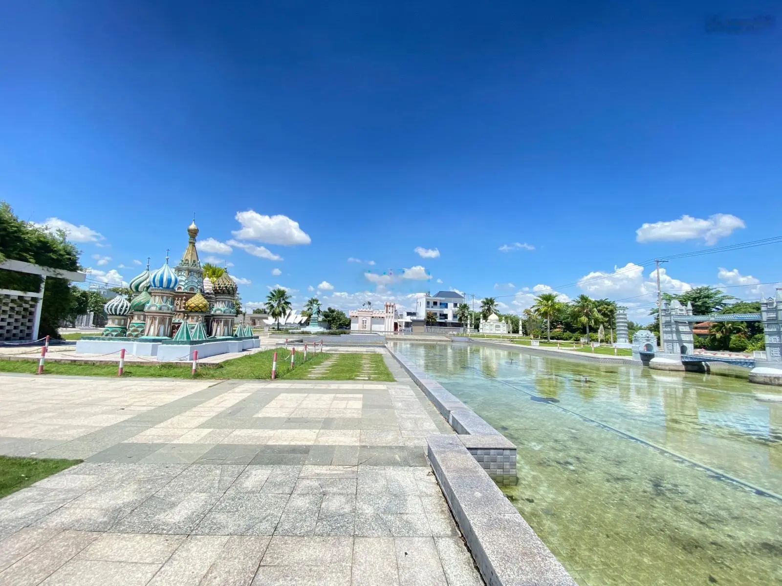 Bán đất Cát Tường Phú Sinh ngay công viên 7 Kỳ Quan Thế Giới DT: 5x19=95m2 SHR, vị trí siêu VIP ạ