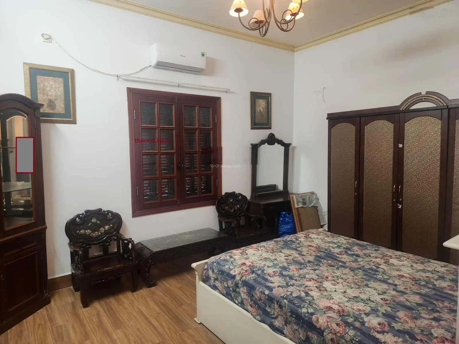 Bán gấp, biệt thự siêu VIP phường Dịch Vọng 250m2 x 4 tầng, giá 63 tỷ