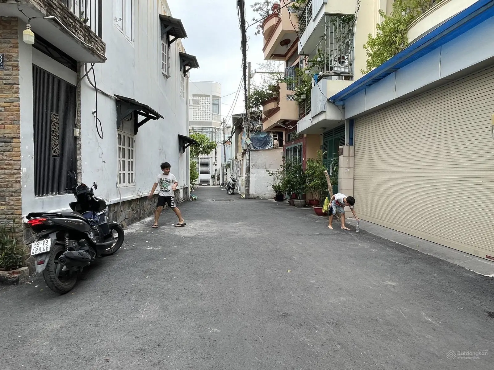 Chỉ 8,1 Tỷ - 89m2, Ngang 4,2m, 4 Tầng, Hẻm 3m, Phạm Văn Đồng, gần Sân Bay.