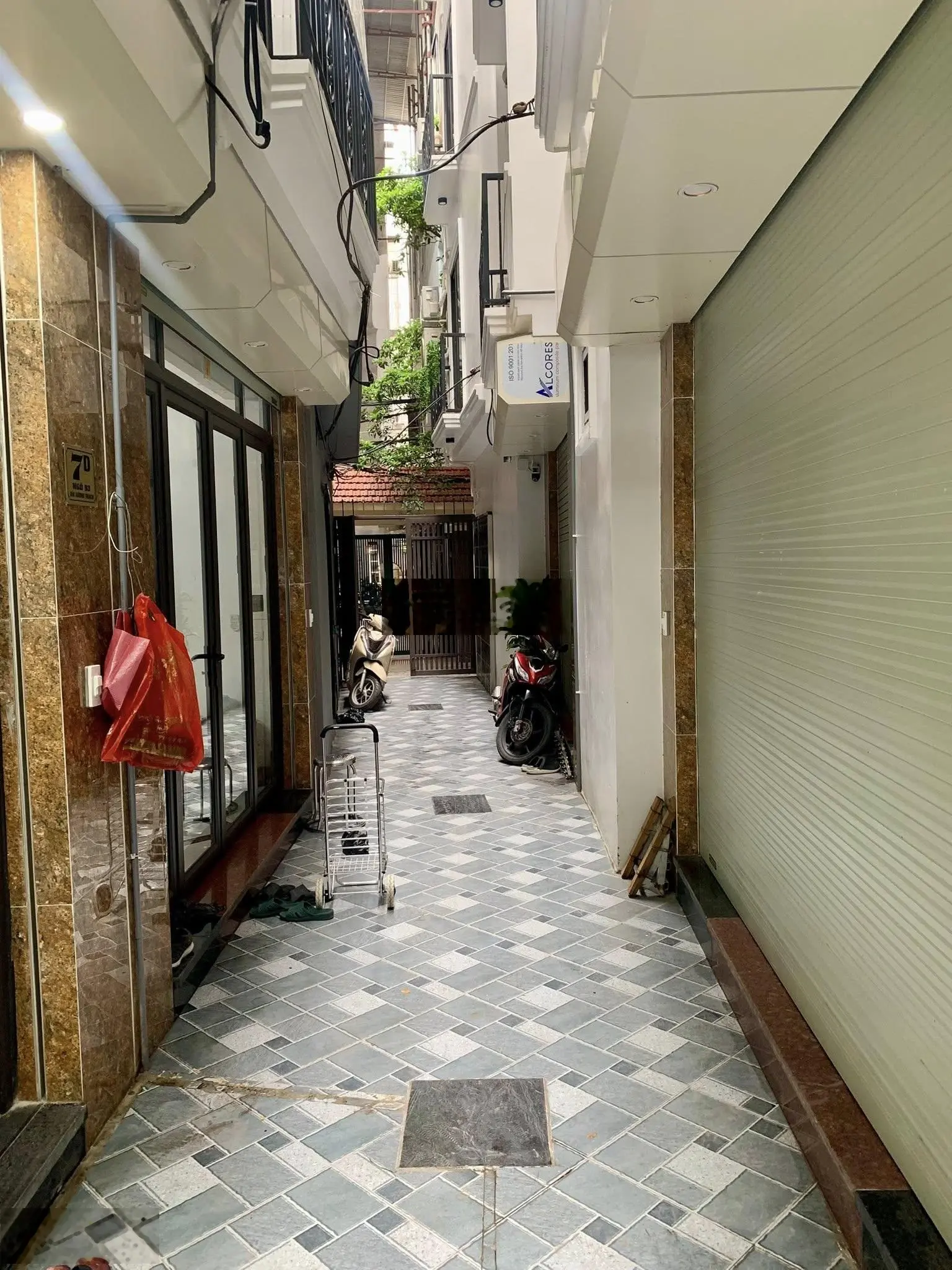 Cực hiếm nhà phố Bùi Xương Trạch. ngõ nông, thông thoáng, 46m2 5 tầng 3 ngủ, nhỉnh 7 tỷ về ở ngay.