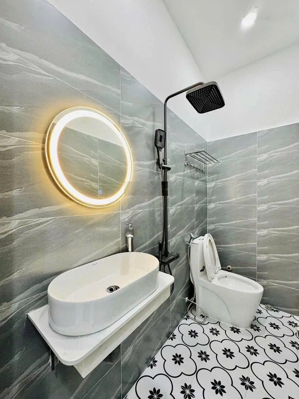 Bán nhanh ngà Phan Tôn - Tân Định - Q1. Giá 4Tỷ020/68,2m2 cho thuê 21triệu thông Đinh Tiên Hoàng