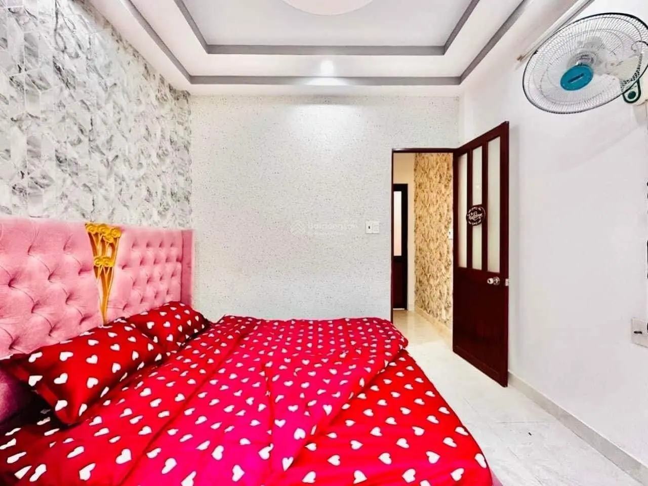 Định cư Úc cần bán gấp nhà ngay MT Huỳnh Tịnh Của, Võ Thị Sáu, Q3, 42.8m2, 1T 1L, SHR