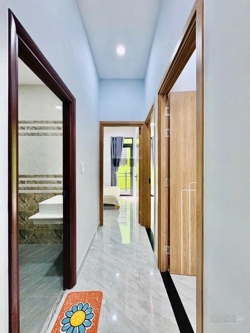Bán nhà 45m2 Trường Sa, P14, Q3. 3 lầu, 4PN, 4WC. Có sổ sẵn, hẻm 6m