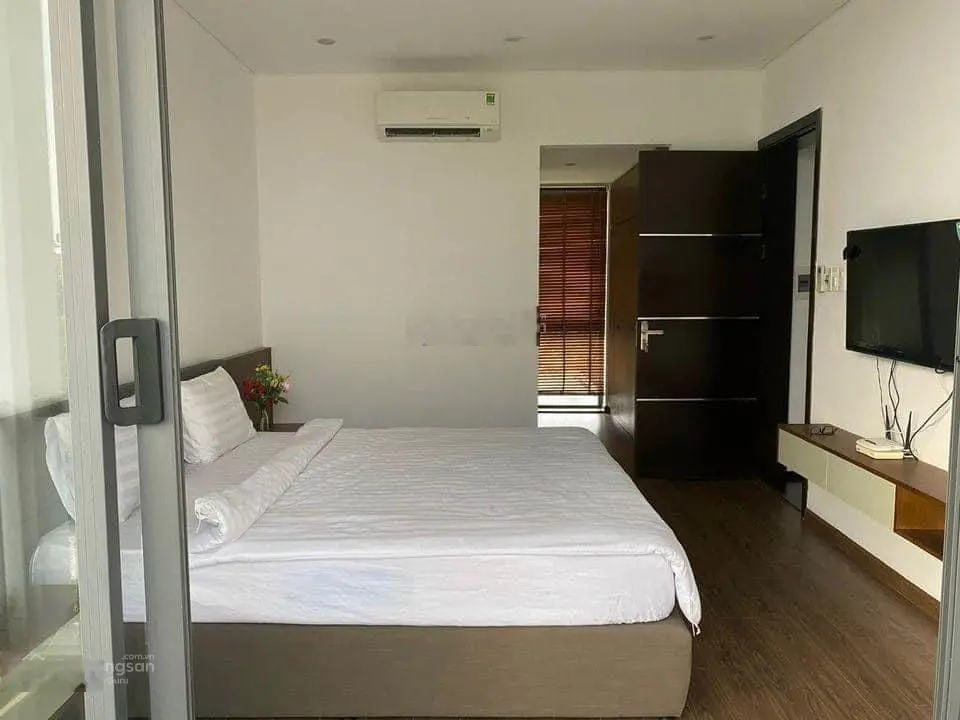 Chào bán căn biệt thự 3 tầng giá siêu tốt nằm trong Euro Village 1 ven sông Hàn. LH: 0902 007 ***