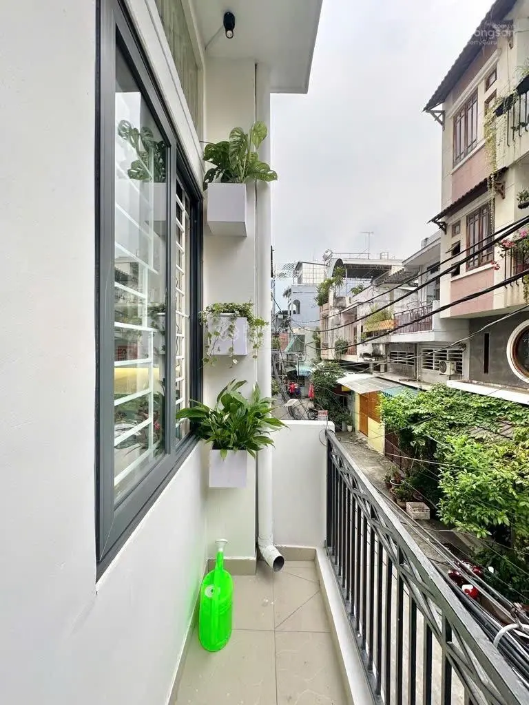 Bán nhà 3/2 quận 10 - hẻm 6m thông ôtô tránh - 1 sẹc cách mặt tiền 10m - 30m2 ngang 3.2m sổ vuông