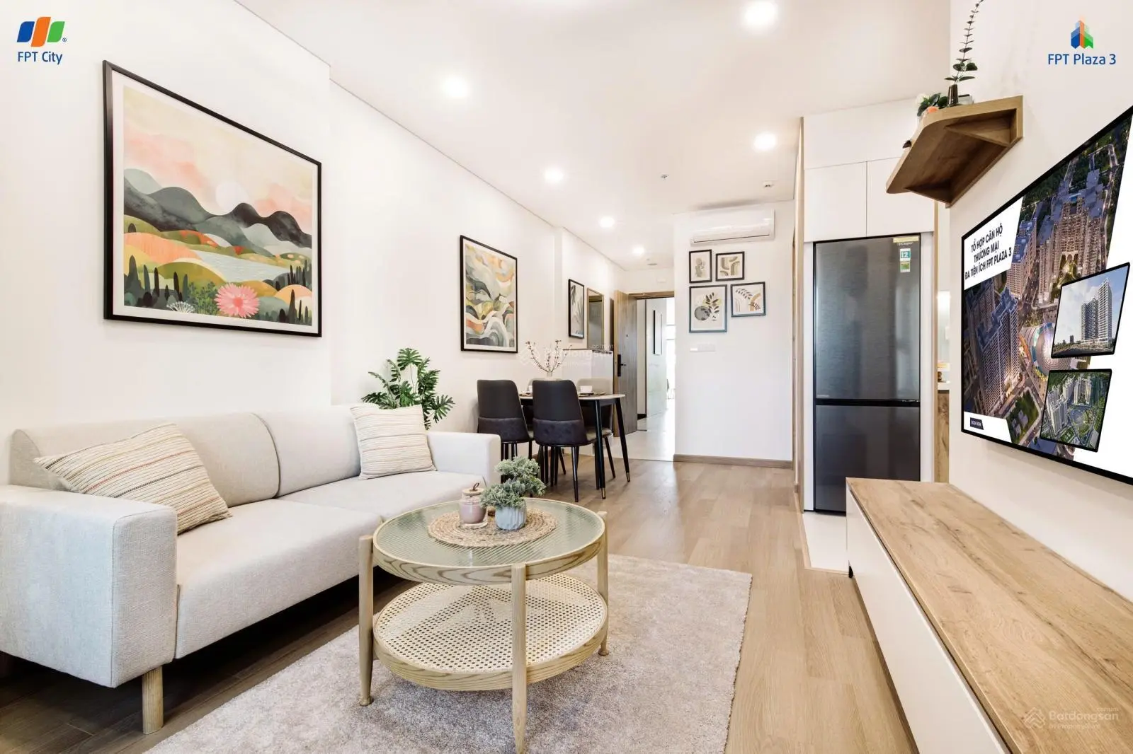 FPT Plaza 3! Căn 2PN tầng cao giá 1,7 tỷ/căn gồm nội thất đẹp. Liên hệ: 0782 140 *** Kim Ngân