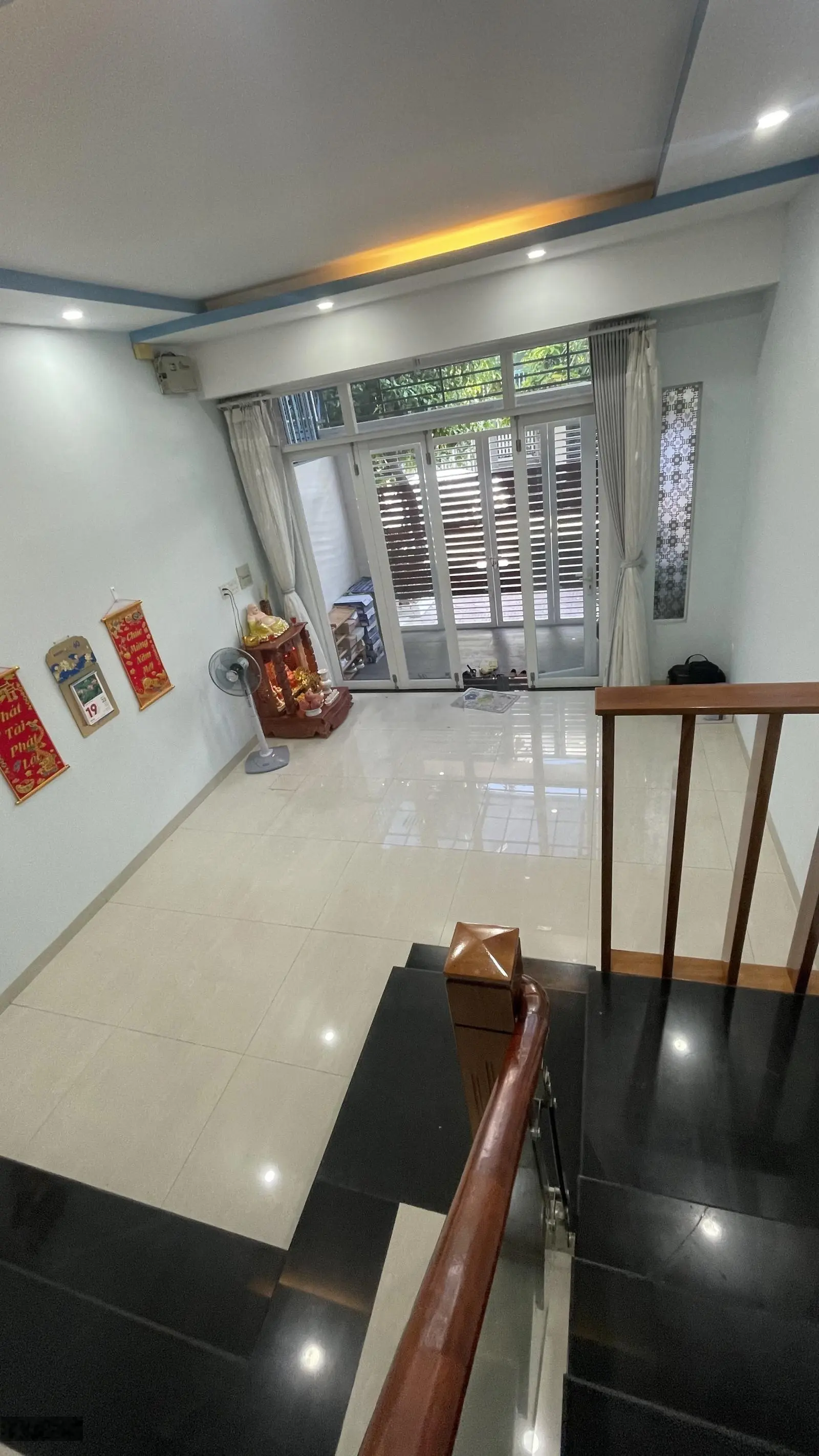 Bán nhà 3 tầng thuộc KĐT Vĩnh Điềm Trung, Nha Trang chỉ 5,6 tỷ