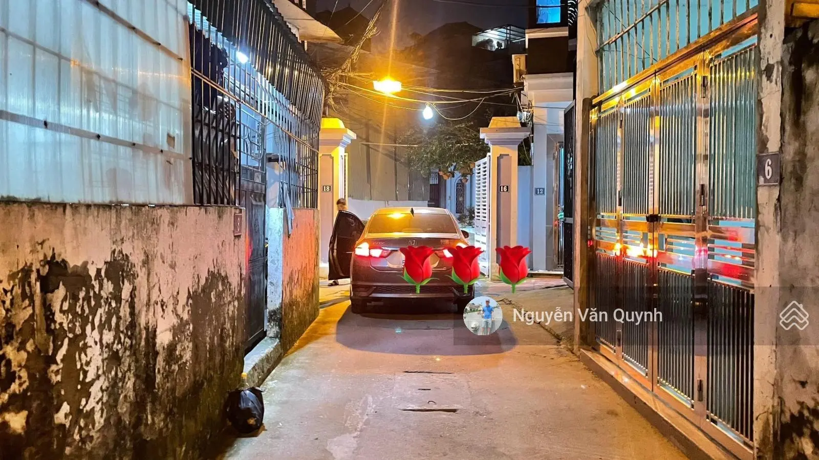 Cần bán gấp nhà đường Hoàng Tăng Bí, mặt ngõ ô tô đỗ cửa, diện tích 32, mt 4.2m, nhà 2 tần