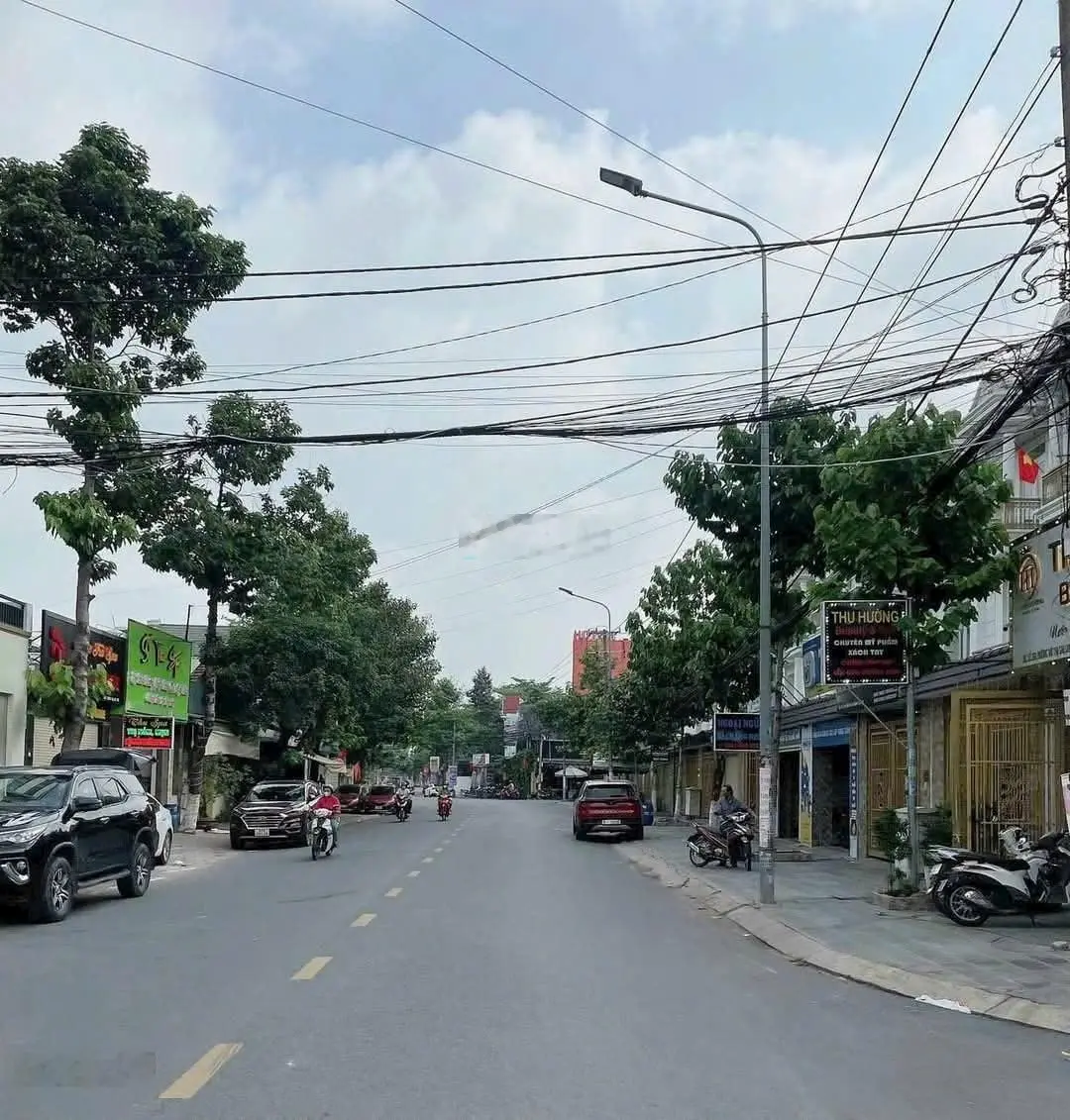 Cần bán MT Võ Thị Sáu, P. Đông Hòa, khu vực kinh doanh vip. Hiện đang cho thuê. Thổ 130m2