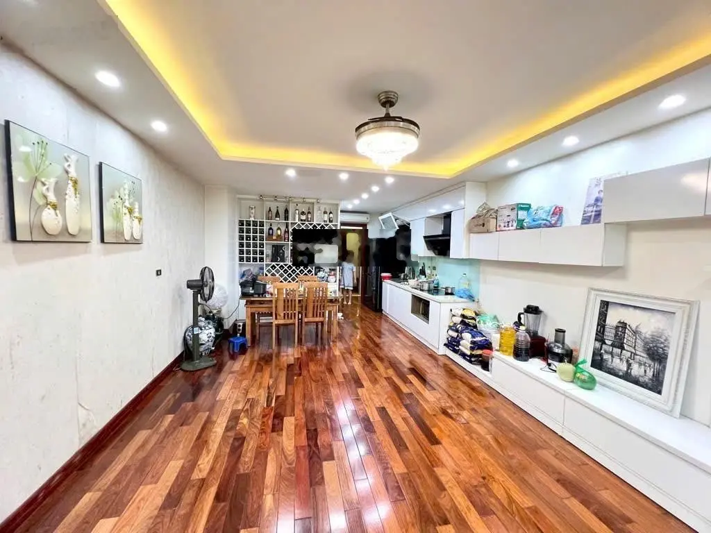 Cần bán nhà phân lô - ngay cạnh KĐT Đền Lừ ô tô 7 chỗ đỗ cửa - vào nhà