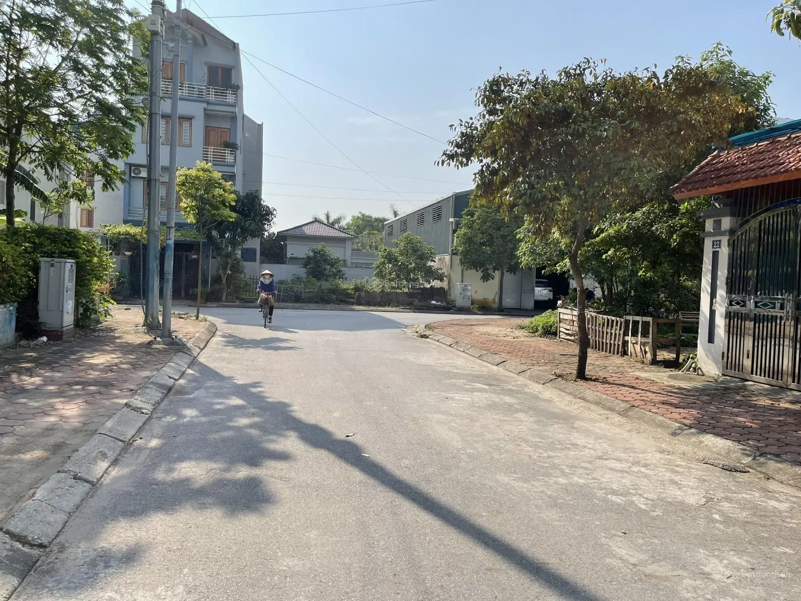 Cần bán gấp lô đất 118m2 tại khu 31ha, TT Trâu Quỳ, view thoáng, đỗ ô tô 2 bên đường thoải mái