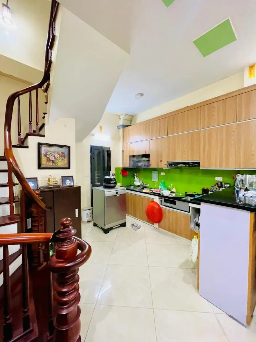 Bán nhà mặt ngõ Kim Hoa, Đống Đa. Ngõ thông, ba gác tránh, cách ôtô vài bước chân. 45m, 3ngủ,mt4.5m