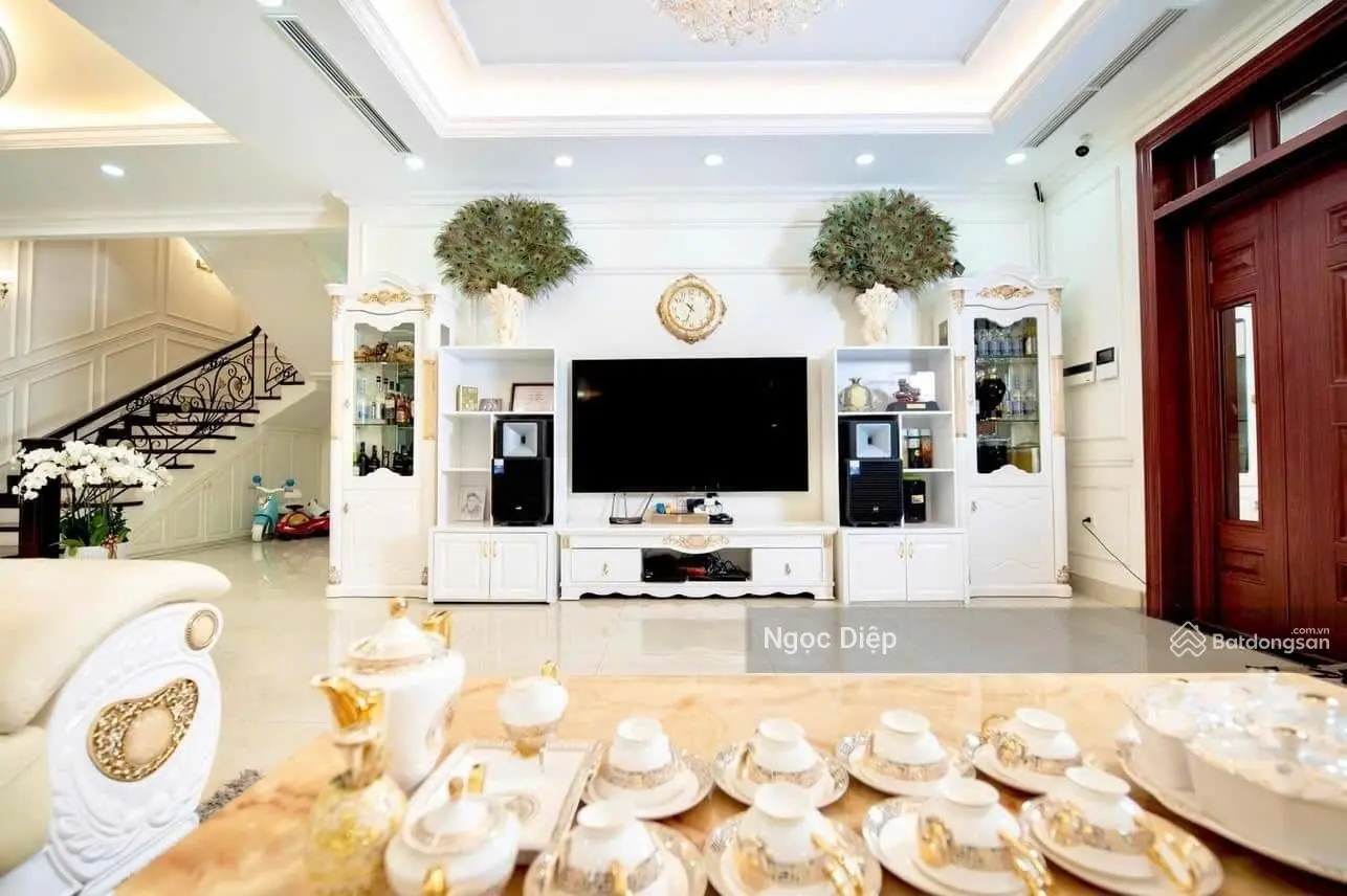 Bán biệt thự căn góc phố hàm nghi thuộc vinhomes gardenia - 3tầng 287m 30mt giá 110tỷ- 0945 453 ***