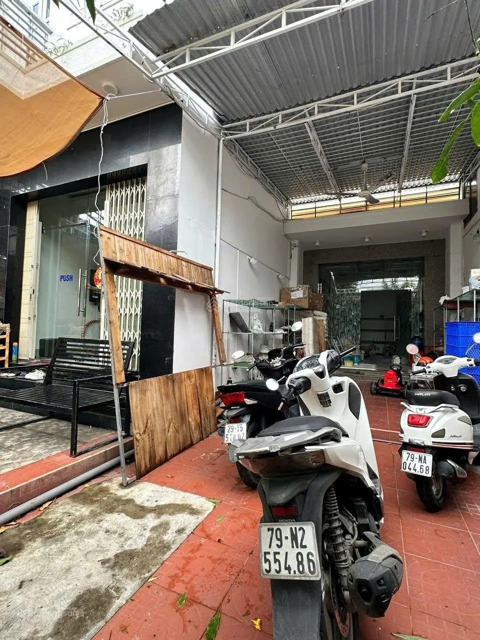 Bán nhà 3 tầng mặt đường Gò Găng xã Vĩnh Hiệp KĐT Vĩnh Điềm Trung Vị trí đẹp đường rộng buôn bán
