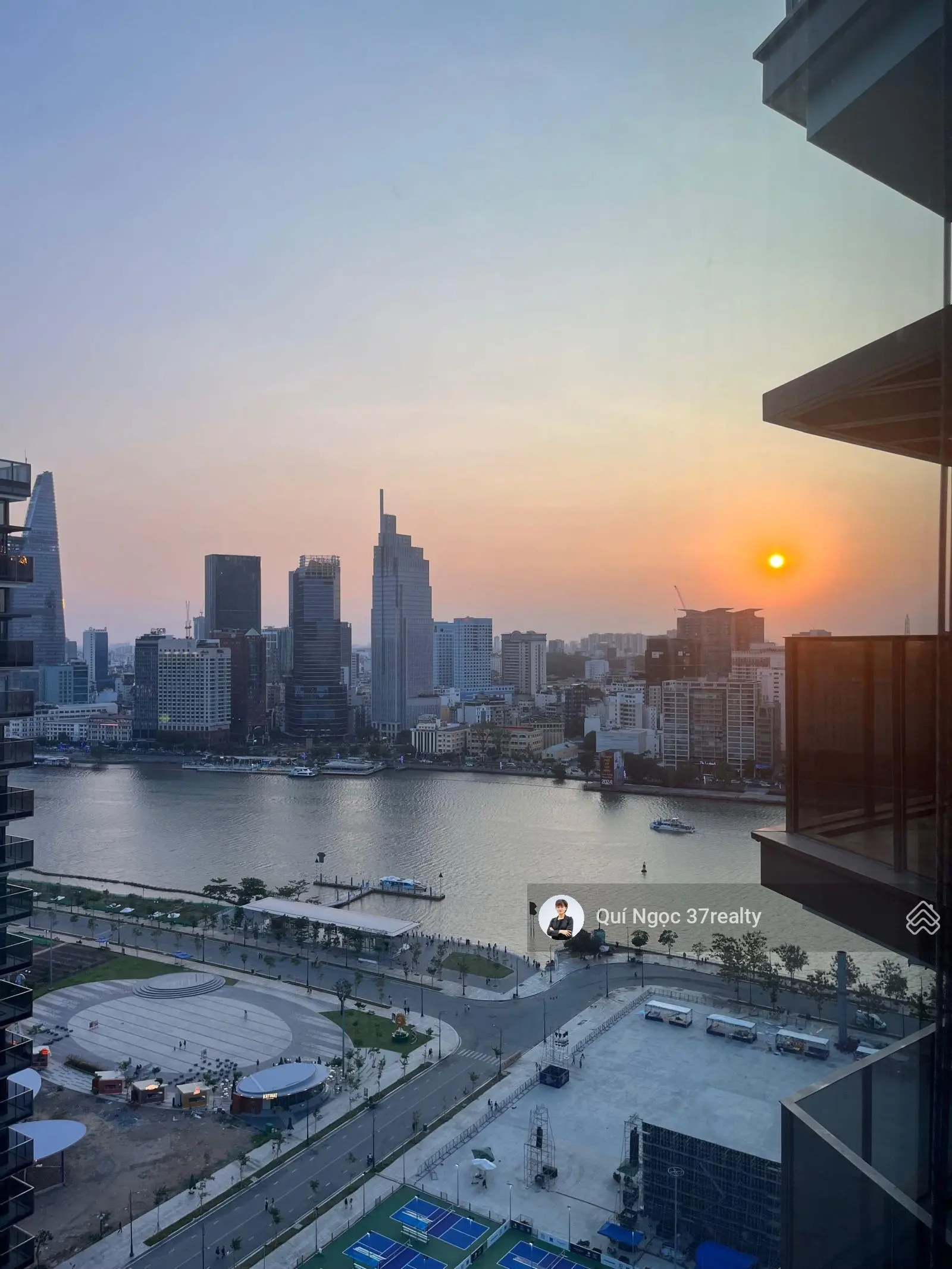 Bán cặp Loft hoa hậu Opera 5PN view sông Q1