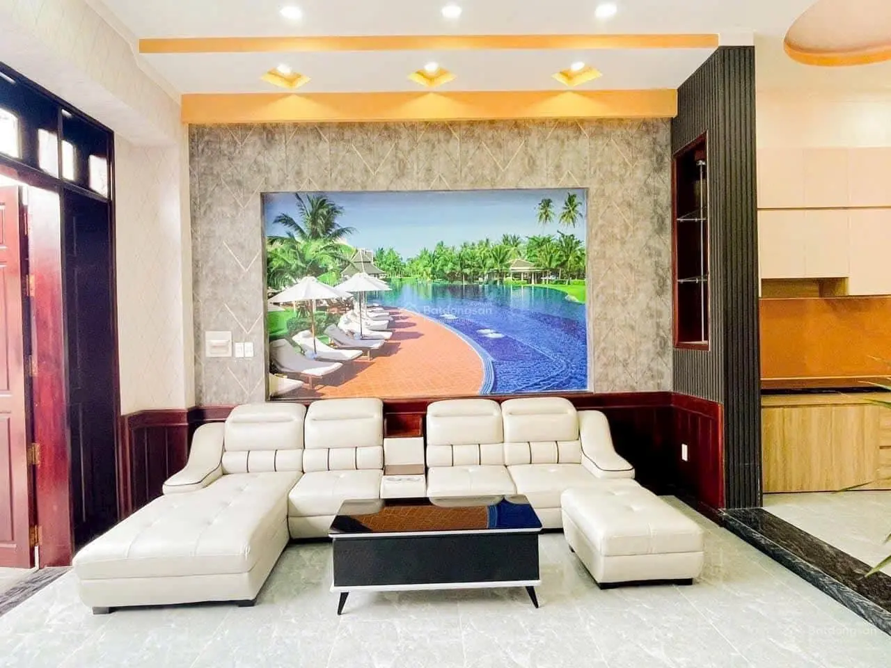 Đẹp lung linh! Hẻm ô tô 8m đang bán gấp 220 Nguyễn Xí, P26, Bình Thạnh, 99m2, sổ sạch