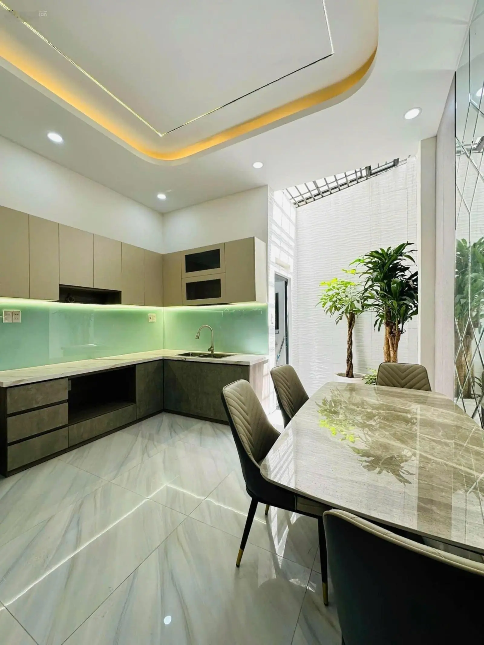 Bán nhà riêng hẻm ô tô Đ. Nguyễn Hồng Đào Tân Bình. Giá 3tỷ570TR, Diện tích 45m2