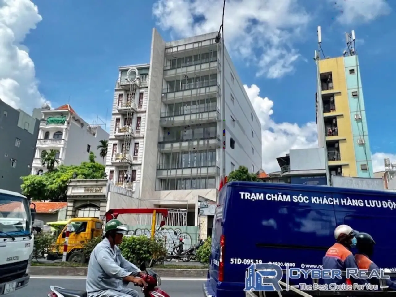 Bán tòa CHDV MT Ung Văn Khiêm P25 Bình Thạnh, doanh thu 380r/tháng hầm 7 tầng 67 phòng, giá 40 tỷ