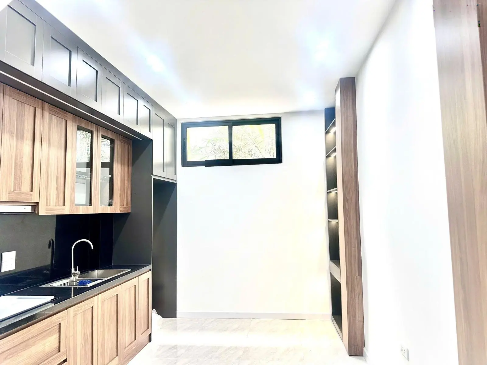 Chính chủ cần bán gấp nhà đẹp 5 tầng Quang Trung Hà Đông.