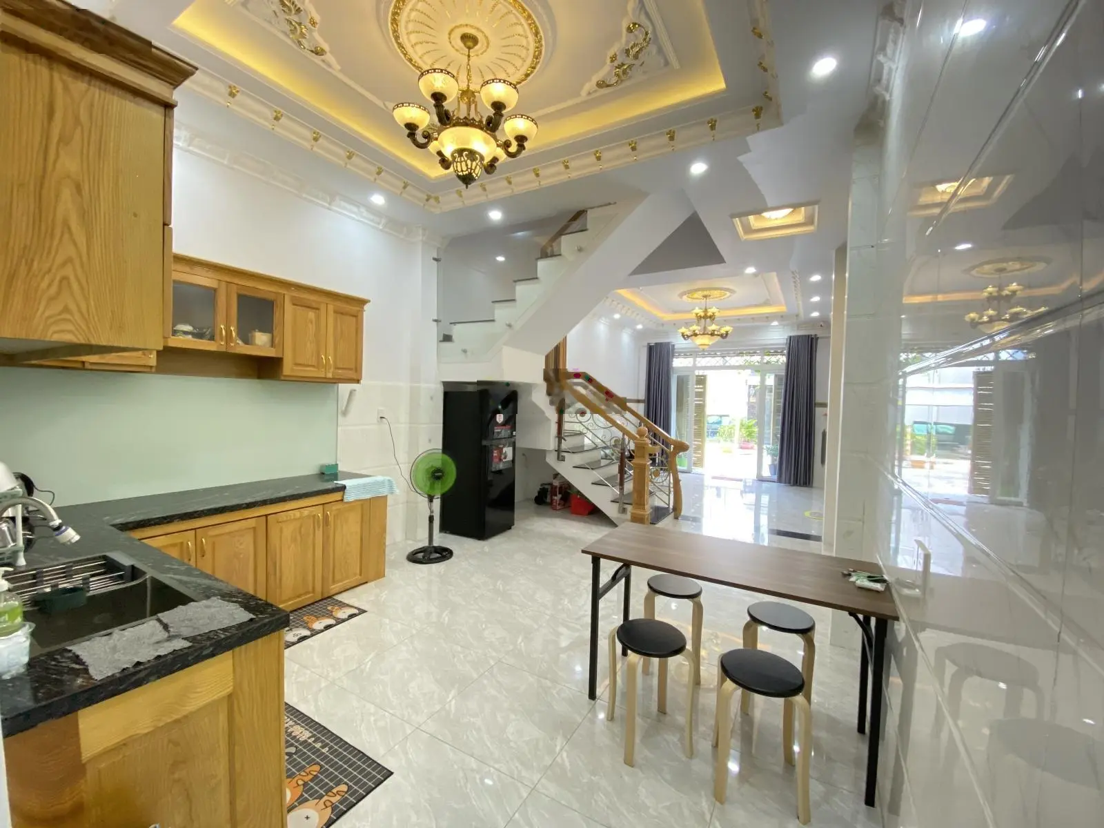 Cát Tường Phú Sinh bán nhà 3 tấm nhà 1 trệt 2 lầu SHR hoàn công tặng full nội thất cao cấp